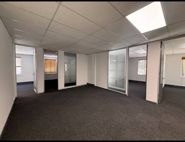381M² OFFICE TO LET IN KILLARNEY